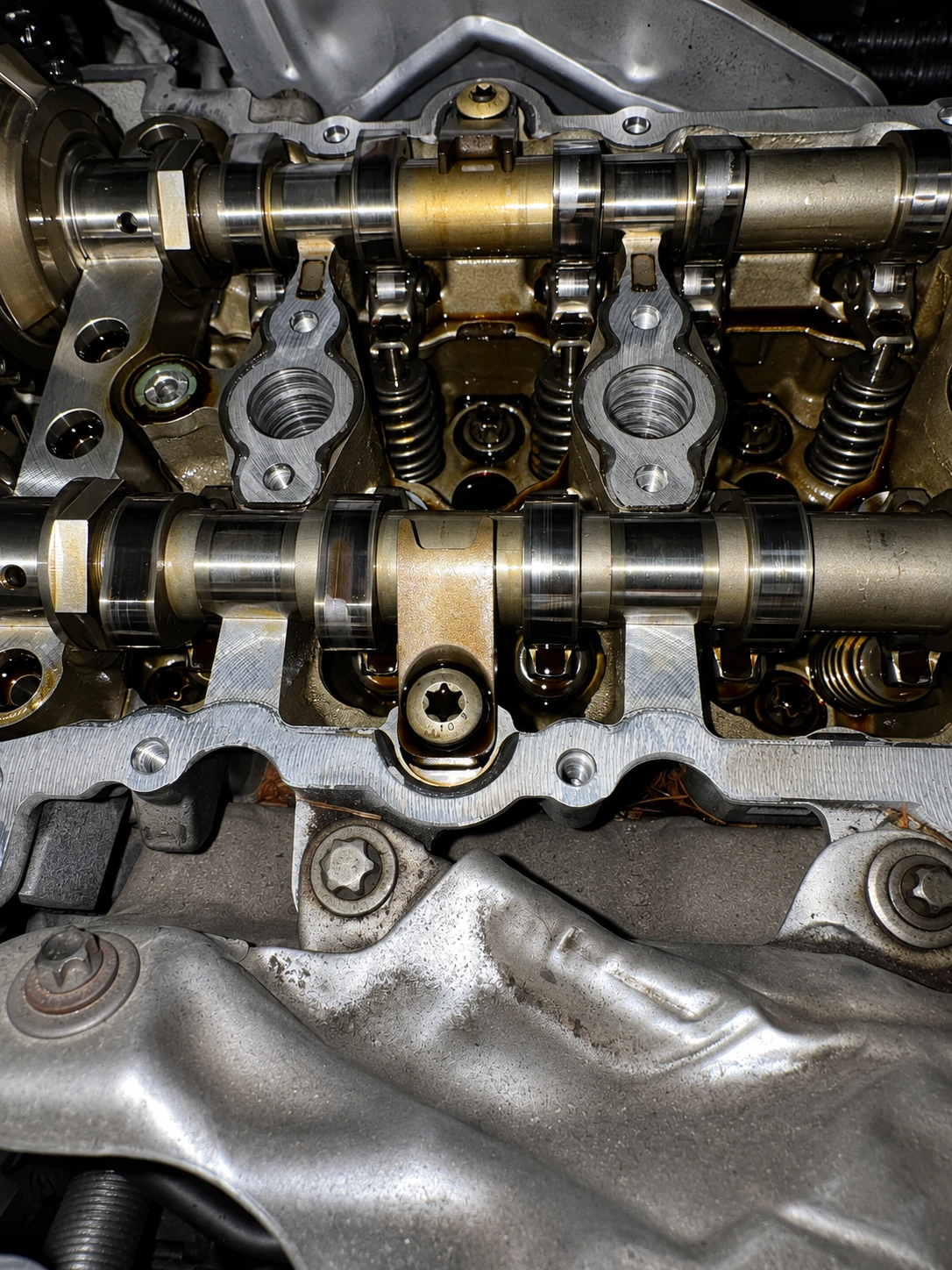 Motorraum-Reparatur in der DENKO Kfz-Werkstatt Hemmingen