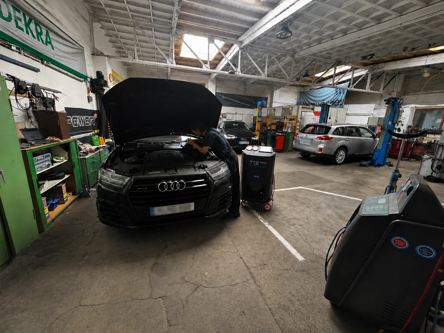 Reparatur-Arbeiten in der DENKO Kfz-Werkstatt
